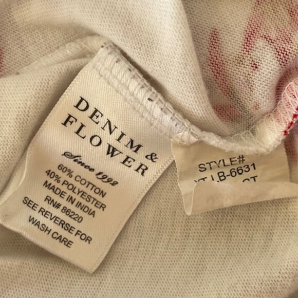 DENIM & FLOWER RICKY SINGH Santa Baseball Cap White Short Sleeve T Shirt 5/6 - Picture 8 of 12